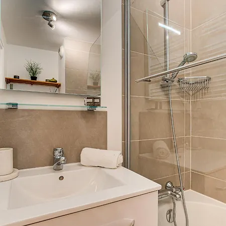 Apartment Fermes Du Montenvers B11 - Alpes Travel - - Sleeps 4