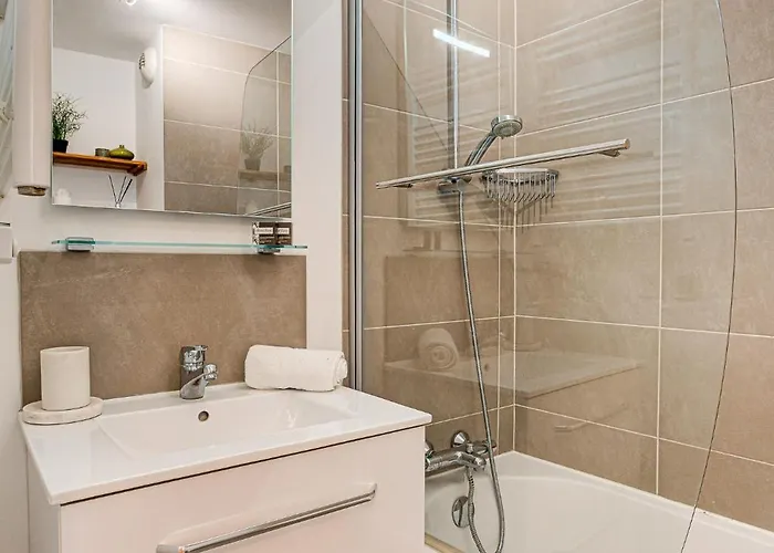 Fermes Du Montenvers B11 - Alpes Travel - - Sleeps 4 * Chamonix